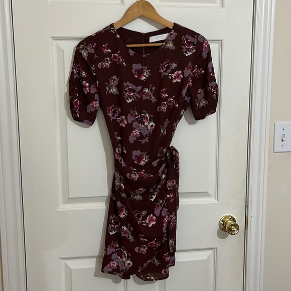 ASTR The Label Floral Dress - Picture 1 of 6